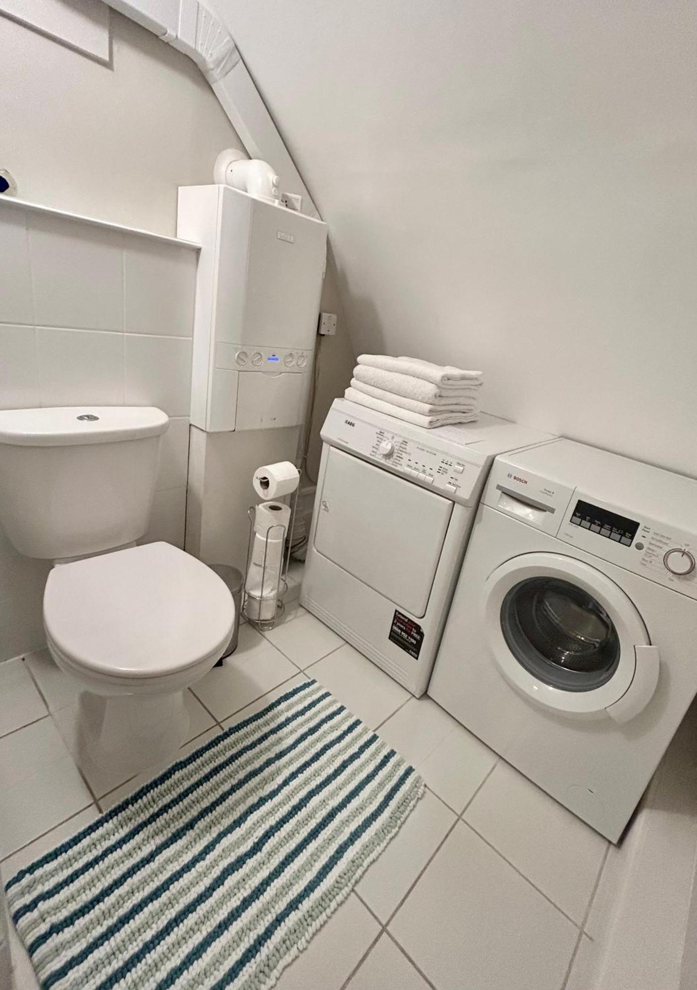 Spacious Comfortable Flat With Free Parking In East Finchley, Muswell Hill & Close To Alexandra Palace London Exterior photo