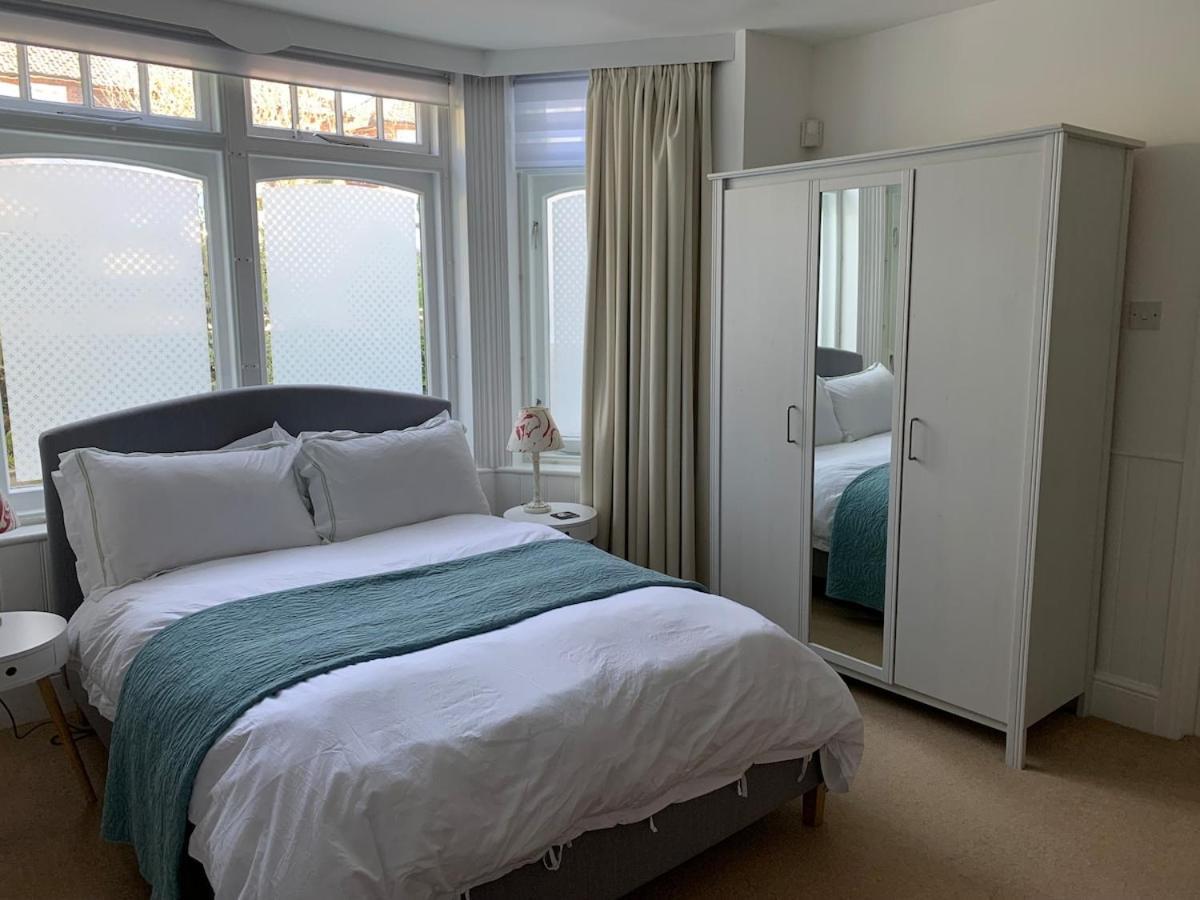 Spacious Comfortable Flat With Free Parking In East Finchley, Muswell Hill & Close To Alexandra Palace London Exterior photo